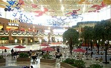 Die zweite Moskauer Mega Mall ist riesig (Foto: Packeiser/.rufo)