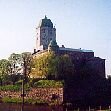 Bis jetzt rauscht der Verkehr in unmittelbarer Nähe der Wyborger Burg vorbei. Foto: ug/.rufo