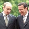 Putin und Schröder trafen sich schon gestern. Heute vervollständigte Frankreichs Präsident Chirac die Troika (Foto: RIA Nowosti) 