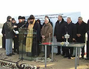 Mit dem Segen der russisch-orthodoxen Kirche (Foto: Nixdorf/.rufo)